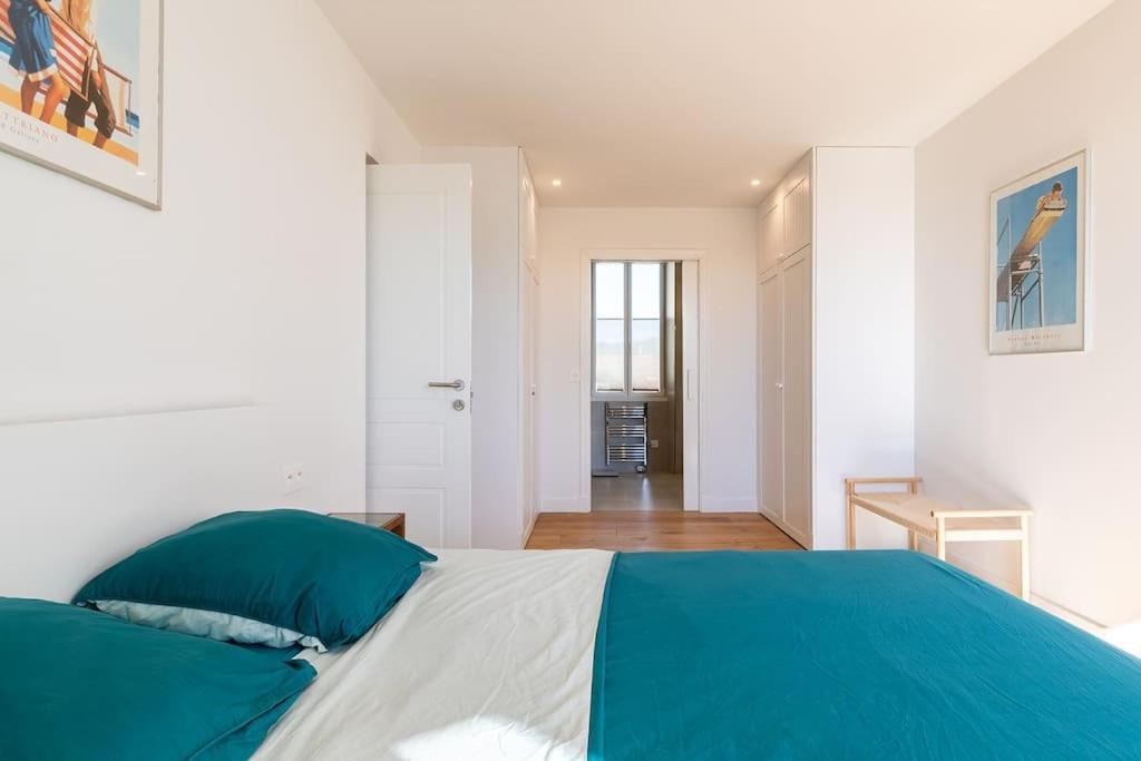 Beautiful Beach House In Front Of The Ocean Biarritz Exterior photo
